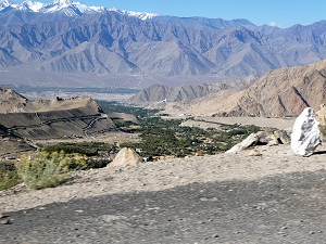 Lea from the Khardung La Pass road