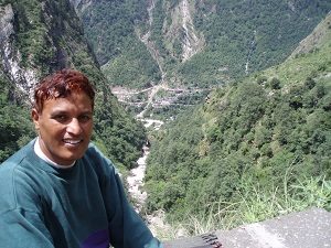 Suresh, on our return, above Govind Ghat - happy that we have been to the VOF and achieved our goal! India 2006