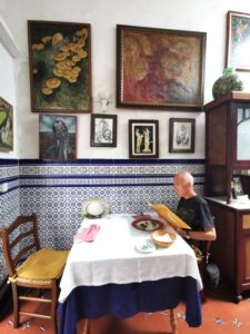 Art depicting local Spanish culutre in the Tabula Calda Restaurant Mérida