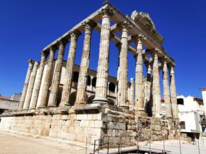 The Temple of Diana, Mérida, close up to show how high those pillars are