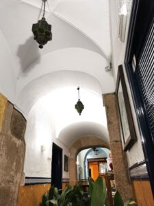 The walkway into the Tabula Calda Restaurant, Mérida