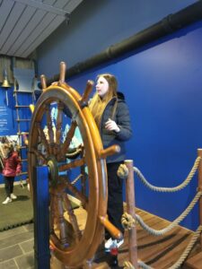 Francesca having her interactive expereince at the Bergen Aquarium