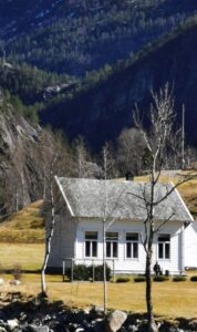 The school house on the shores of Mostraumen canal