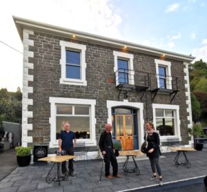 Andy, Manfred and Leonetta outside the Carey's Bay Historical Hotel near Port Chalmers