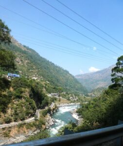 The road alongside the Pabbar River downstream from Hatkoti