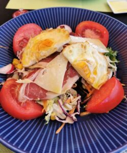 The tasty salad we enjoyed at the restaurant El Adarve Frigiliana