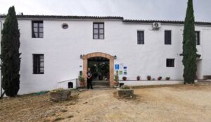 Manfred by the entrance into the Hotel Cortijo Las Piletas