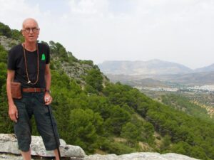 Manfred on the rocks above El Burgo