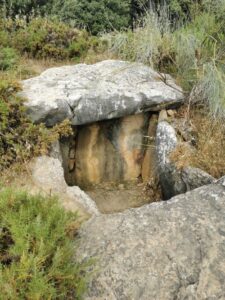 A view into the Dolmen del Gigante