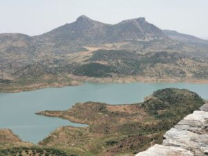 Across the embalse from the castle to Tajo Algarin