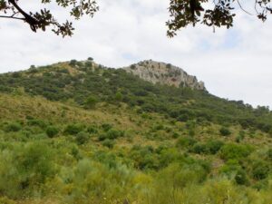 From the Dolmen del Gigante towards the Cima de las Grajas and Tajo Algarín