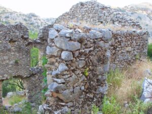 The ruins at the back side of Ermita Del Calvario