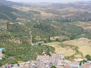Zahara de la Sierra and the hills reaching far towards Cadiź