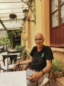 Manfred under the shade by the pool at Hotel Alcázar De La Reina, Carmona