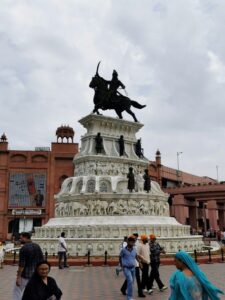 Another view of the Maharaja Ranjit Singh Statue. In front of the Akali Baba Phoola Singh NRI Niwas