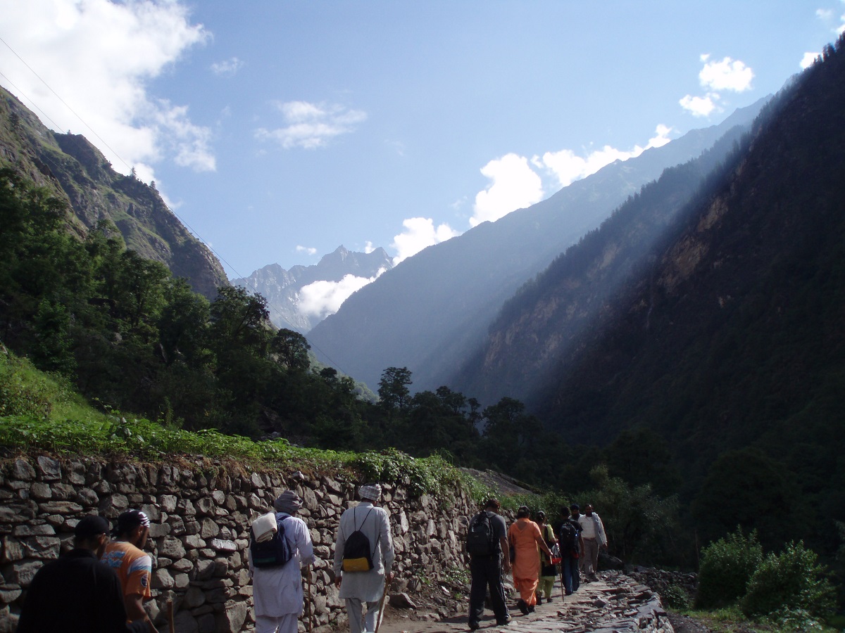 2006 track to Valley of Flowers, India 2006