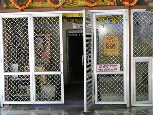 Vashishtha Gufa - meditation cave, North of Rishikesh by the Ganges