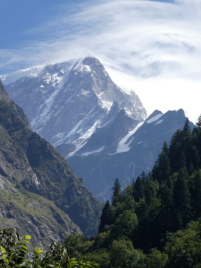 High Mountains 2 up a side valley at Midway, VOF, India