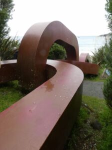 Chain links sculputre represeting the Anchorstone at Lee Bay