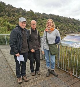 The three friends Andy, Manfred and Leonetta at the start of the Rakiura Track