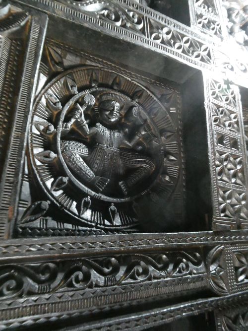 One of the carvings on the ceiling of the small Shiva Temple Hatkoti