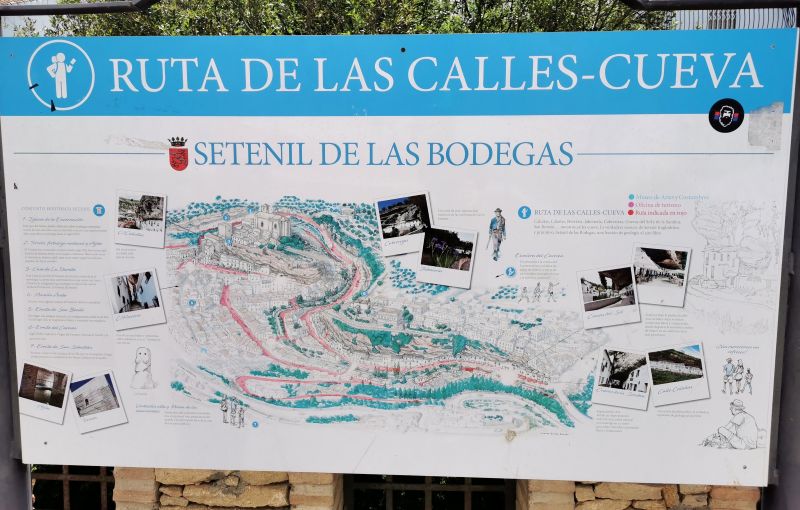 A map of Setenil de las Bodegas showing walking routes