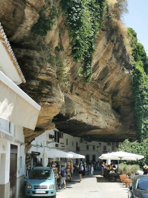 Take note of the ancient soot on the ceiling of the caves outside the restaurants in Setenil de las Bodegas