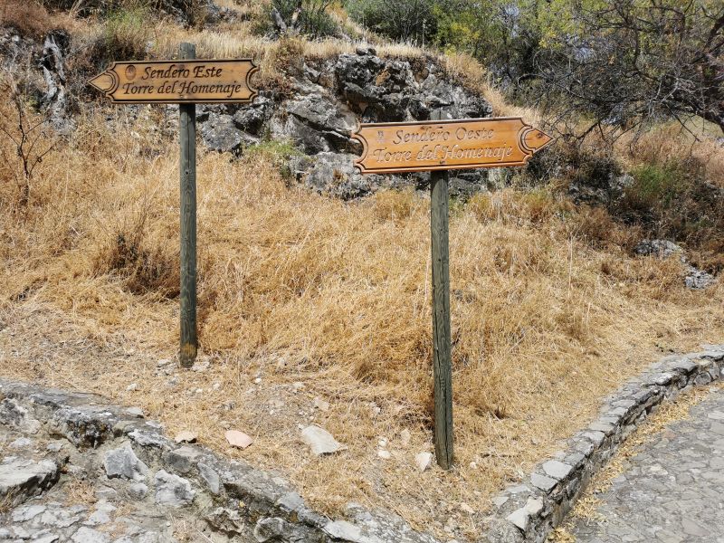 A bifurcation in the track but the destination is the same to the castle on the hill Zahara de la Sierra