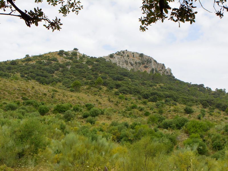 From the Dolmen del Gigante towards the Cima de las Grajas and Tajo AlgarÃn