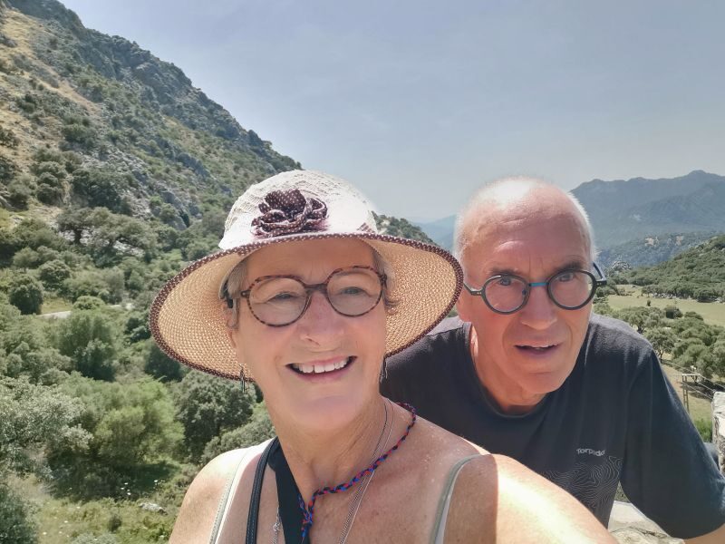 Manfred and Teresa at the Mirador Cintillo y Agua Nueva between Benaocaz and Villaluenga del Rosario