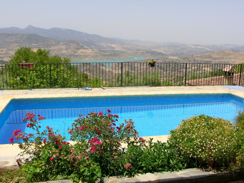 The pool at El Tajo and the view across the embalse towards Zahara de la Sierra
